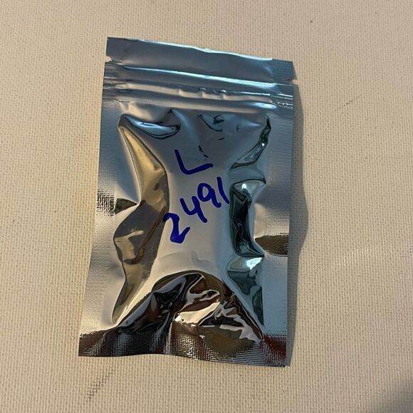 Lincoln Logo Valve Stem Caps in Black set of 4 NWT - Picture 5 of 5